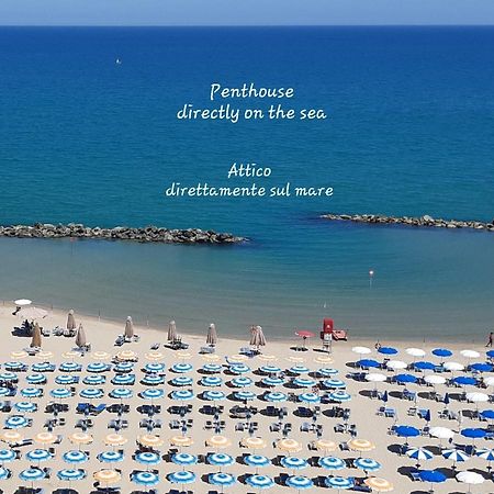 Appartement La Terrazza Sul Mare à Montesilvano Marina Extérieur photo
