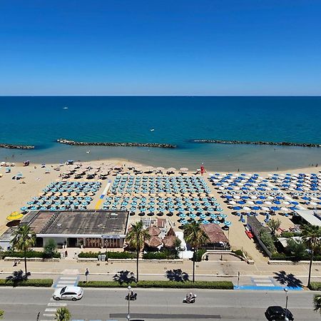 Appartement La Terrazza Sul Mare à Montesilvano Marina Extérieur photo