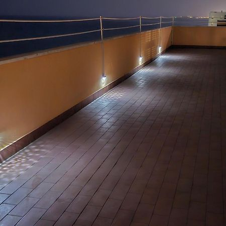 Appartement La Terrazza Sul Mare à Montesilvano Marina Extérieur photo