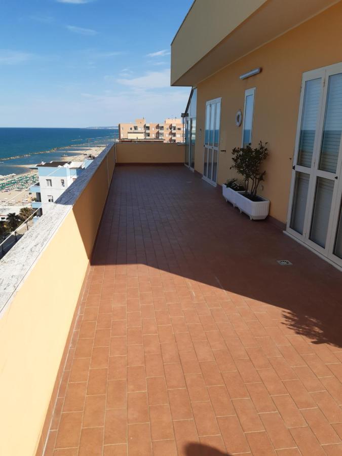 Appartement La Terrazza Sul Mare à Montesilvano Marina Extérieur photo