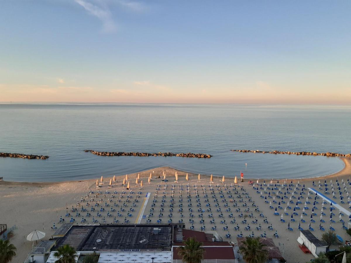 Appartement La Terrazza Sul Mare à Montesilvano Marina Extérieur photo