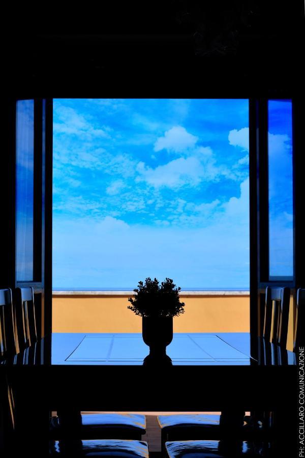 Appartement La Terrazza Sul Mare à Montesilvano Marina Extérieur photo