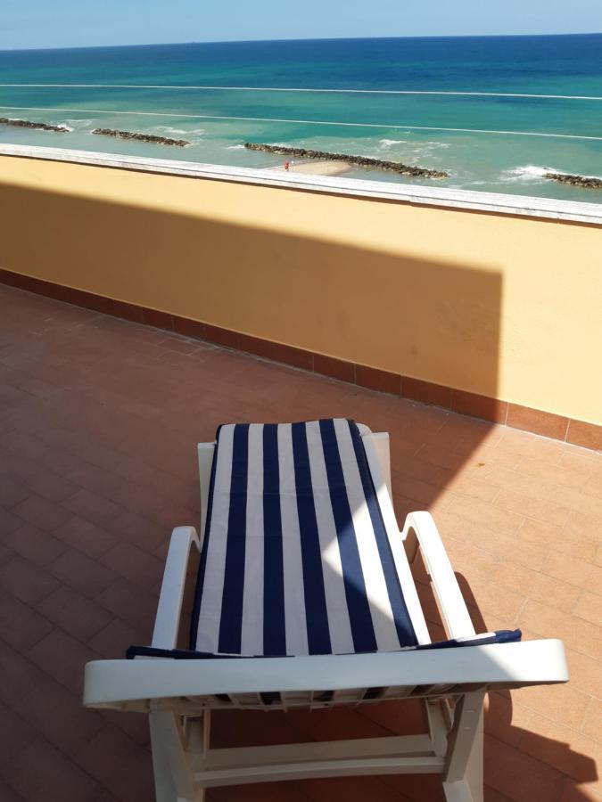 Appartement La Terrazza Sul Mare à Montesilvano Marina Extérieur photo