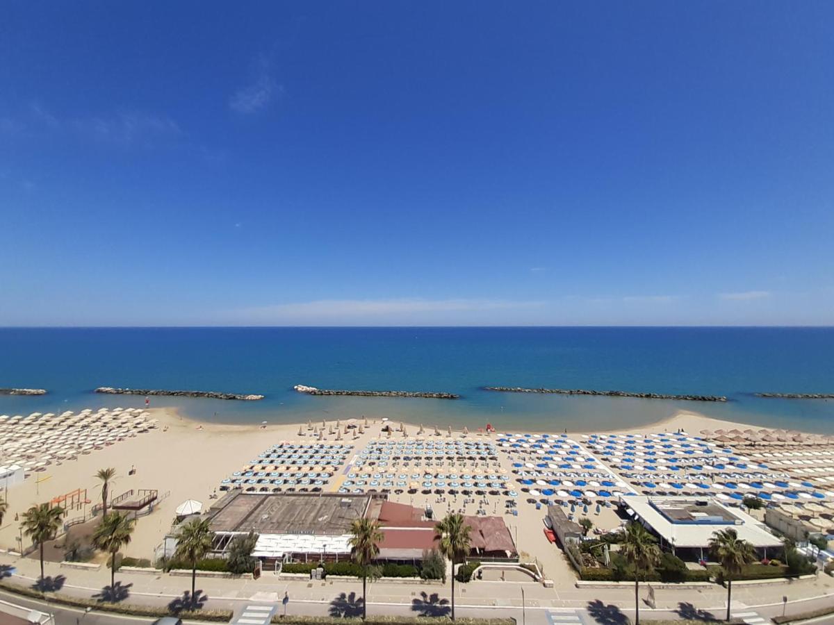 Appartement La Terrazza Sul Mare à Montesilvano Marina Extérieur photo