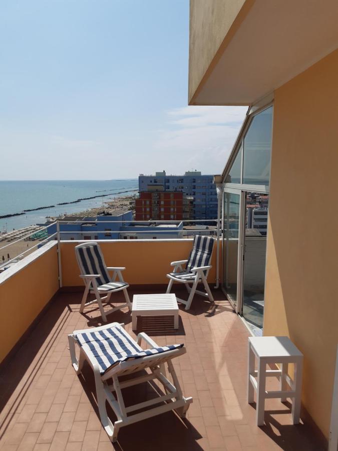Appartement La Terrazza Sul Mare à Montesilvano Marina Extérieur photo