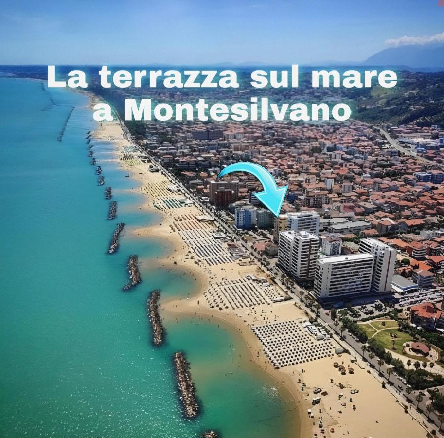 Appartement La Terrazza Sul Mare à Montesilvano Marina Extérieur photo