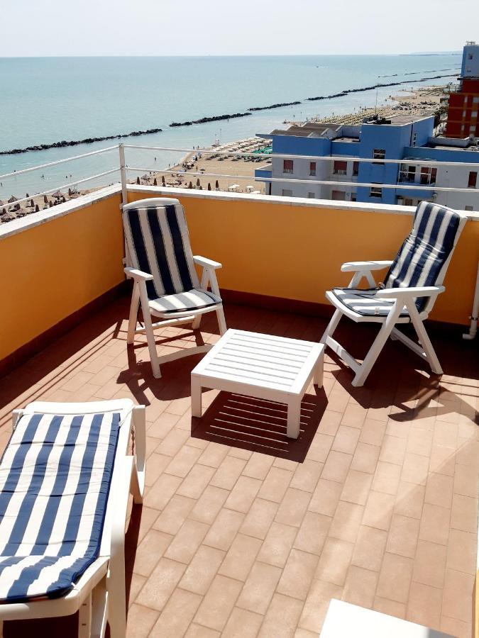 Appartement La Terrazza Sul Mare à Montesilvano Marina Extérieur photo