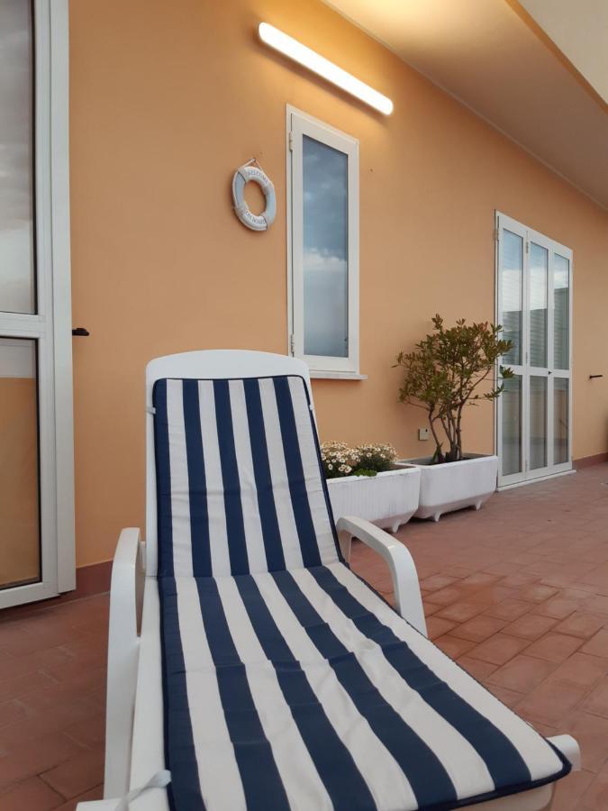 Appartement La Terrazza Sul Mare à Montesilvano Marina Extérieur photo