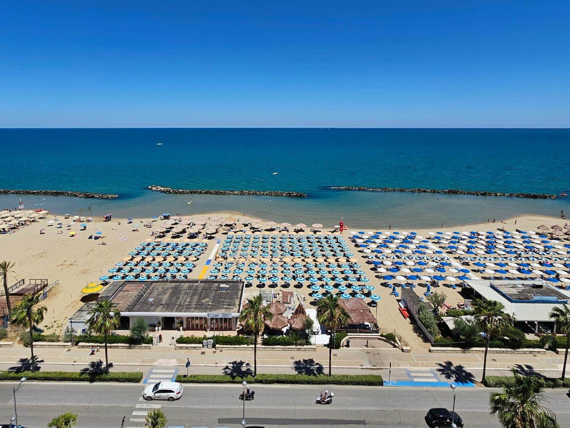 Appartement La Terrazza Sul Mare à Montesilvano Marina Extérieur photo