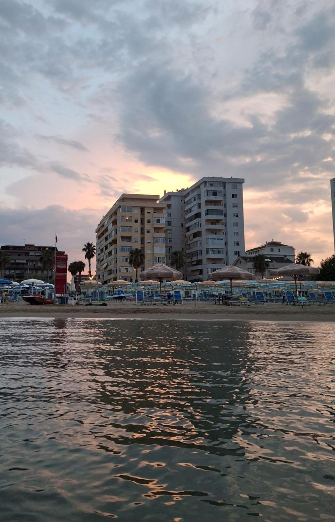 Appartement La Terrazza Sul Mare à Montesilvano Marina Extérieur photo
